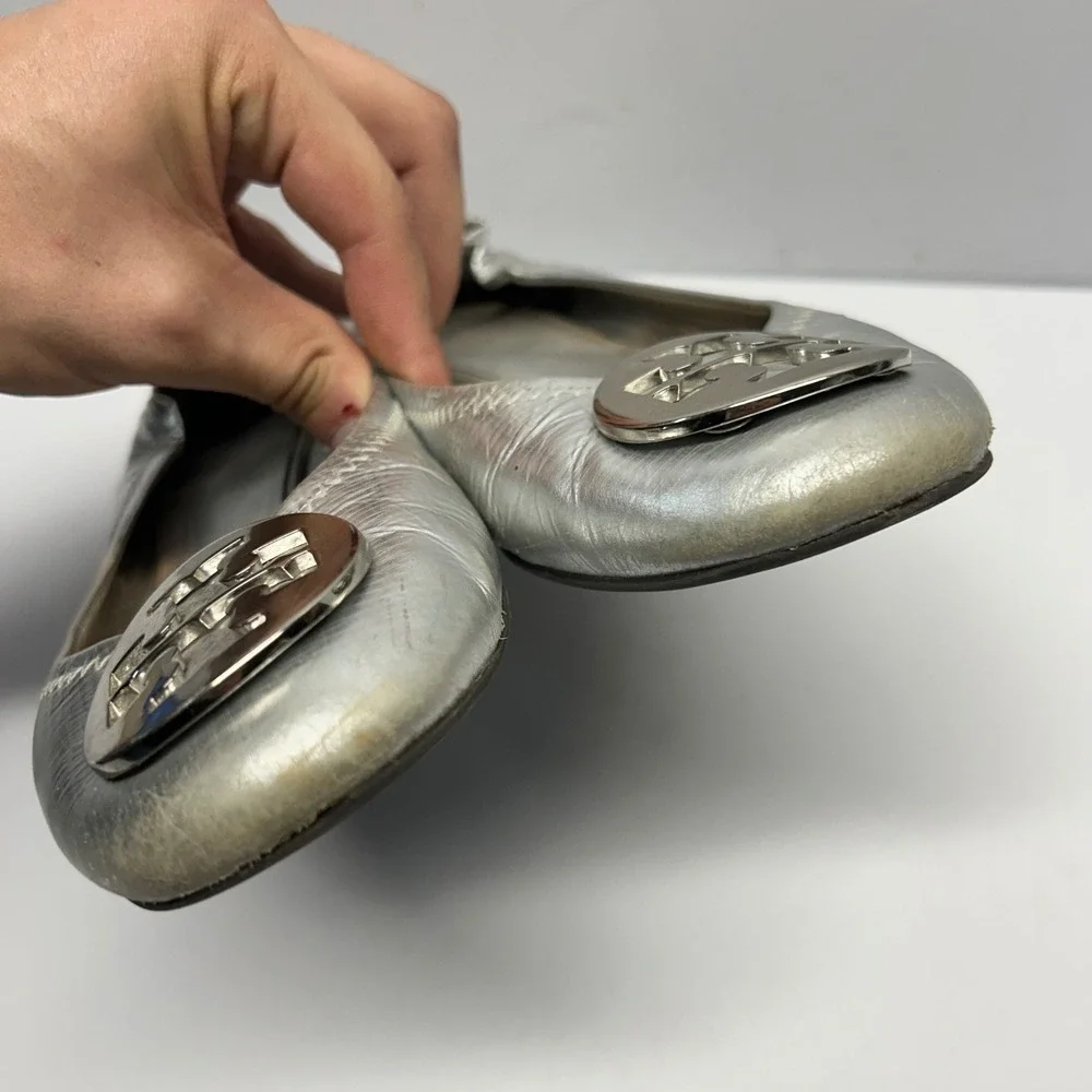Tory Burch Reva Ballet Flats Silver Womens Size 7 Metallic Leather Logo Logo